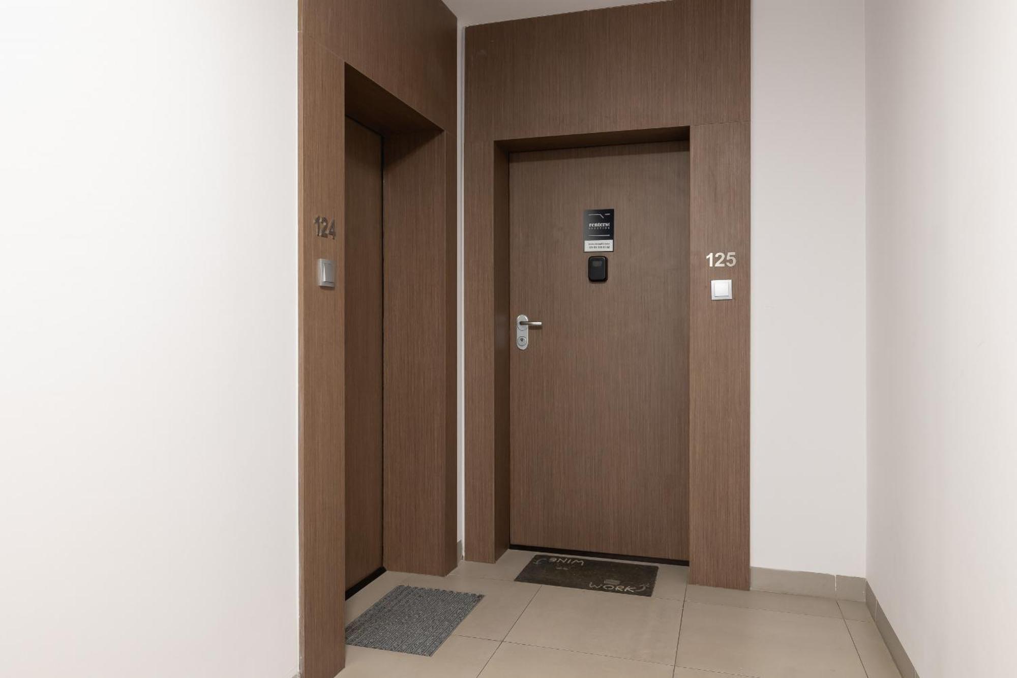 Cracow Pradnik Spacious & Family Apartment With 3 Bedroom By Renters Prestige كراكوفيا المظهر الخارجي الصورة