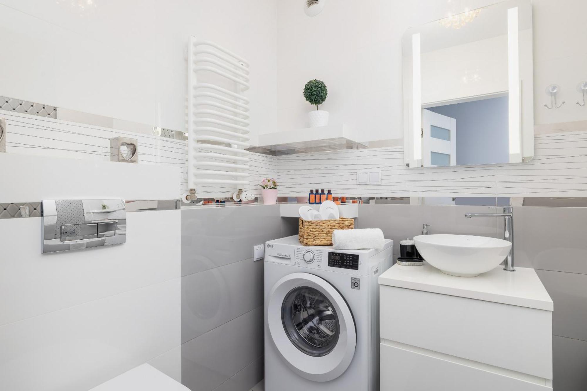 Cracow Pradnik Spacious & Family Apartment With 3 Bedroom By Renters Prestige كراكوفيا المظهر الخارجي الصورة