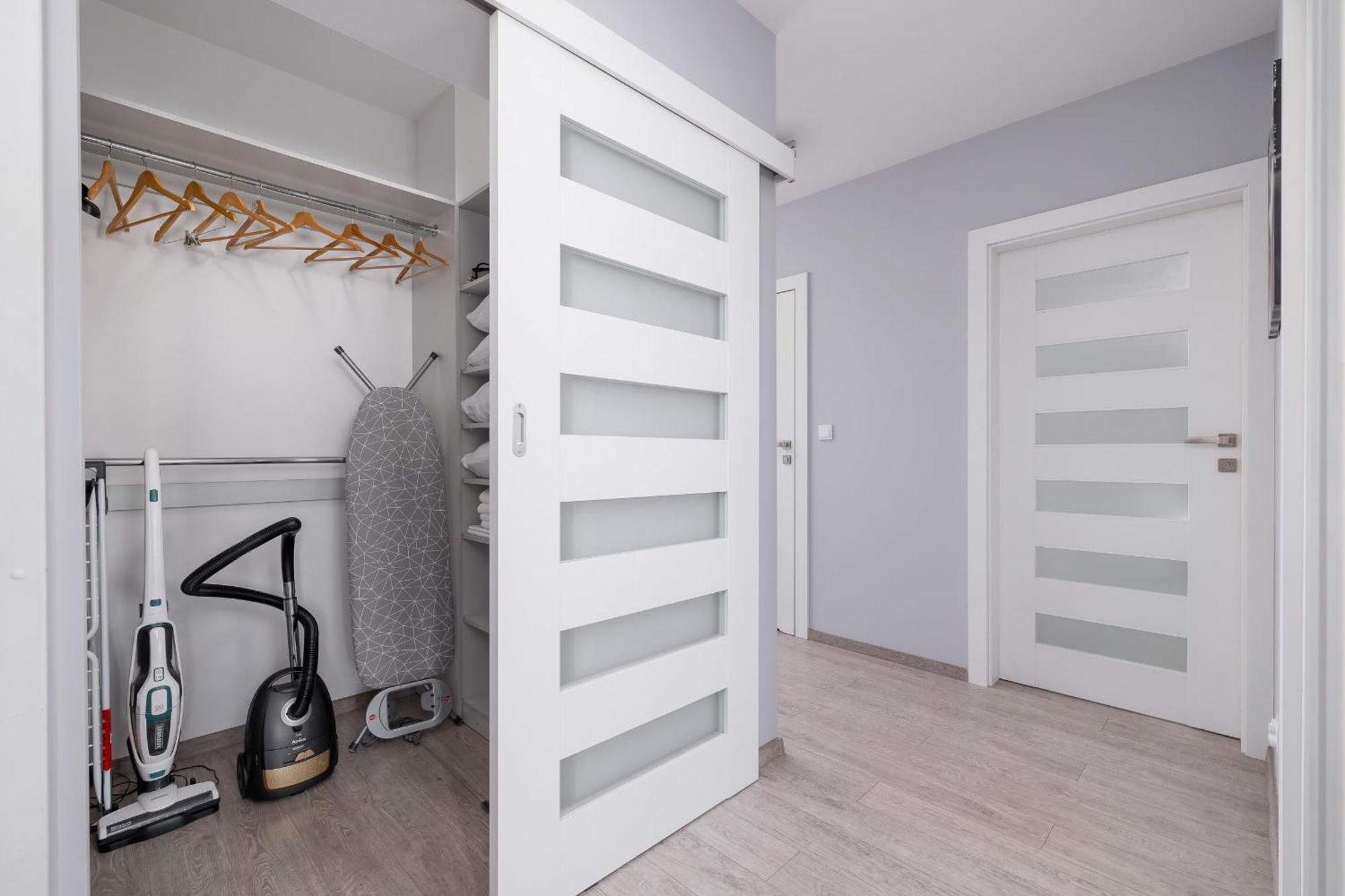 Cracow Pradnik Spacious & Family Apartment With 3 Bedroom By Renters Prestige كراكوفيا المظهر الخارجي الصورة